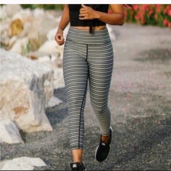 ZYIA Pants - Zyia Active Aztec Adrenaline Black Striped 7/8 Leggings
